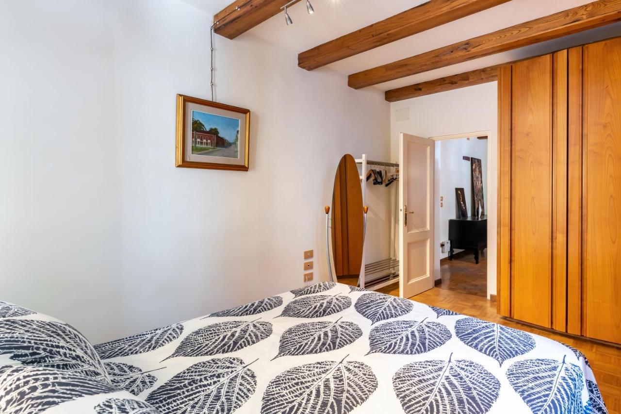 Piazza Napoleone Lovely Central Apartment Lucca Exteriér fotografie